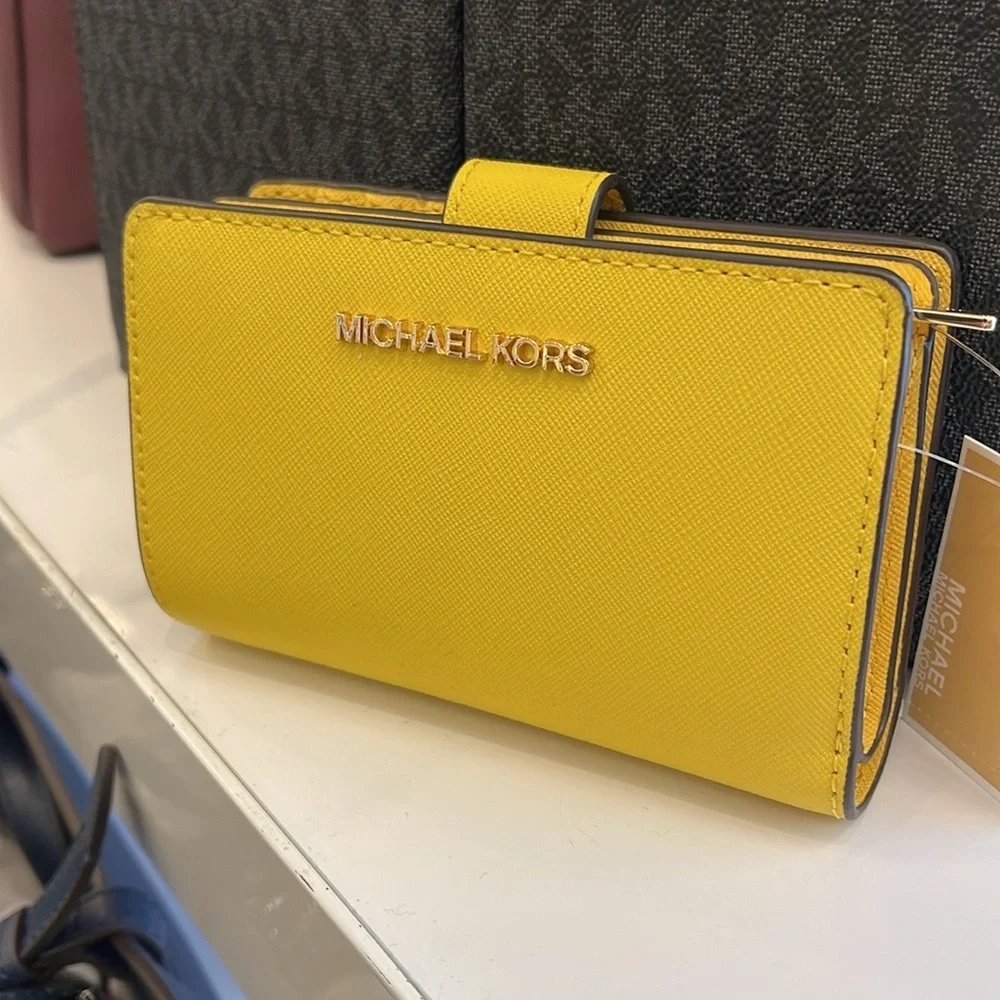Michael Kors Medium Crossgrain Leather Wallet COLOR GOLDEN YELLOW NWT